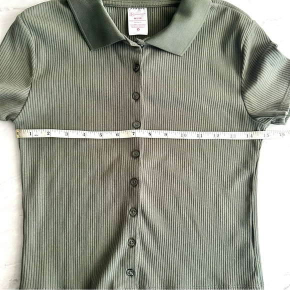 Junior’s Button Front Polo Shirt Size M - Picture 8 of 10